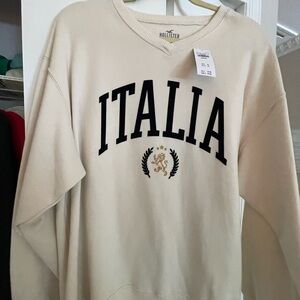 NWT HOLLISTER SZ  M SWEATSHIRT
